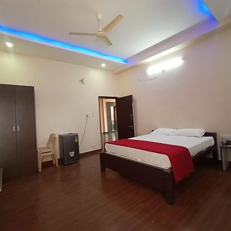 Ss Lodge Devanahalli Bagian luar foto