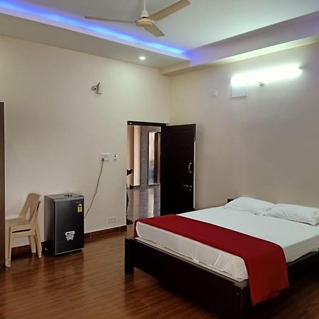 Ss Lodge Devanahalli Bagian luar foto