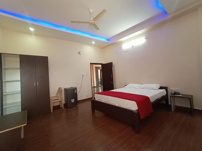 Ss Lodge Devanahalli Bagian luar foto